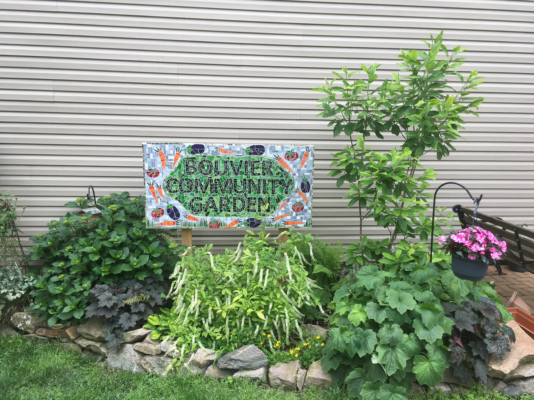 BOUVIER STREET GARDEN Neighborhood Gardens Trust